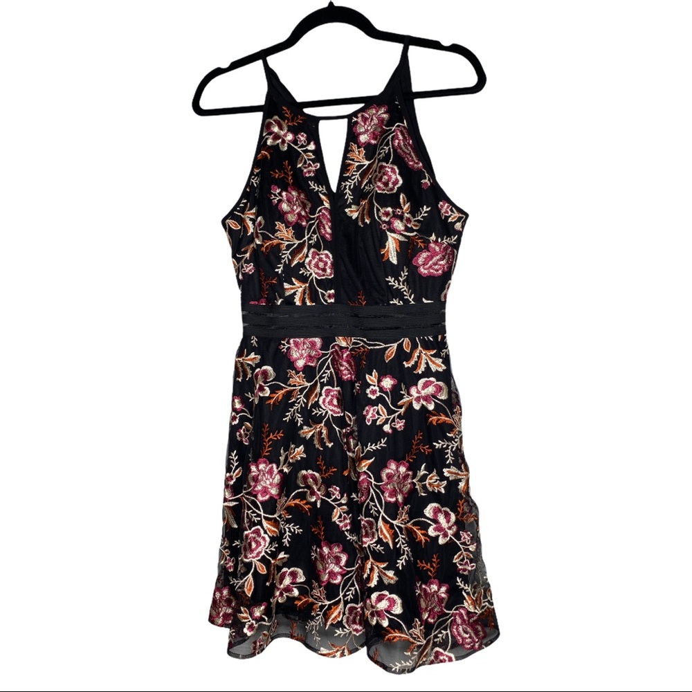 BCX Dress floral halter top v-neck dress size 11 - Picture 2 of 12